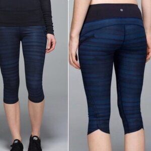 Lululemon Run: Top Speed Crop in Cyber Stripe Deep Coal Black and Blue size 4